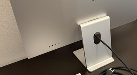 Mint
													Apple Studio Display 2022 - Standard Glass, Tilt Adjustable Stand, photo 3 of 8