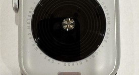 Good
													Apple Watch SE 2nd Gen 44mm - Silver, A2723 - GPS, Aluminum, photo 4 of 7