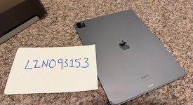 Good
													Apple iPad Pro 12.9" 6th Gen 2022 - Unlocked, Gray, 128 GB, photo 4 of 4