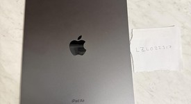 Mint
													Apple iPad Air 5th Gen - Unlocked, Gray, 256 GB, A2589, photo 2 of 2