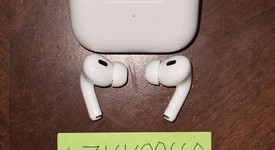 Used
													Apple AirPods Pro 2 - Lightning, photo 4 of 17