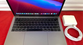 Good
													MacBook Air 2018 - 13" - I5, Gray, 256 GB, 16 GB, photo 2 of 8