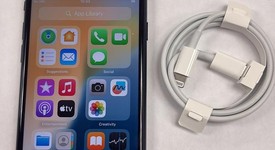 Mint
													Apple iPhone SE 3rd Gen 2022 - Unlocked, Midnight, 64 GB, A2595, photo 1 of 9