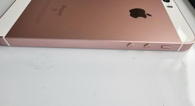 Good
													Apple iPhone SE 1st Gen 2016 - Unlocked, Rose Gold, 16 GB, A1662, photo 5 of 6