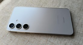 Mint
													Samsung Galaxy S24 - Boost, Gray, 256 GB, 8 GB, SM-S921U, photo 4 of 10