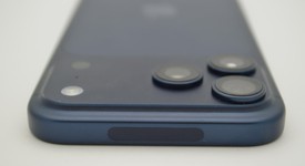 Mint
													Apple iPhone 17 Pro Max - Unlocked, Deep Blue, 512 GB, A3257, photo 5 of 11