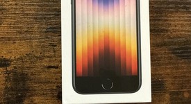 New
													Apple iPhone SE 3rd Gen 2022 - Unlocked, Midnight, 64 GB, A2595, photo 1 of 4