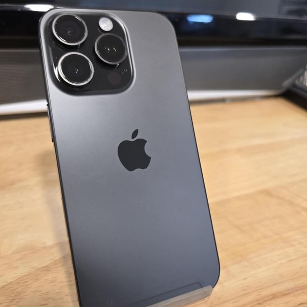 Apple iPhone 16 Pro - Unlocked, 256 GB, Black, A3083