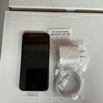 Mint Apple iPhone SE 3rd Gen 2022 - Unlocked, 64 GB, Midnight, A2595