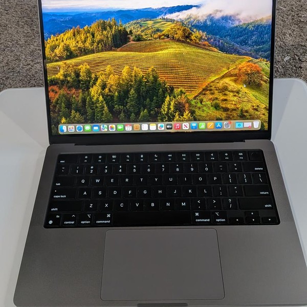 MacBook Pro Late 2023 (M3) - 14 inch - 512 GB, Gray, 8 GB, Apple M3, 10-core GPU
