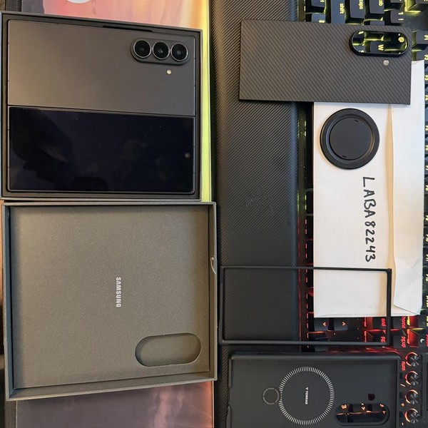 Samsung Galaxy Z Fold7 - Unlocked, 512 GB, Jetblack, 12 GB, SM-F966U1