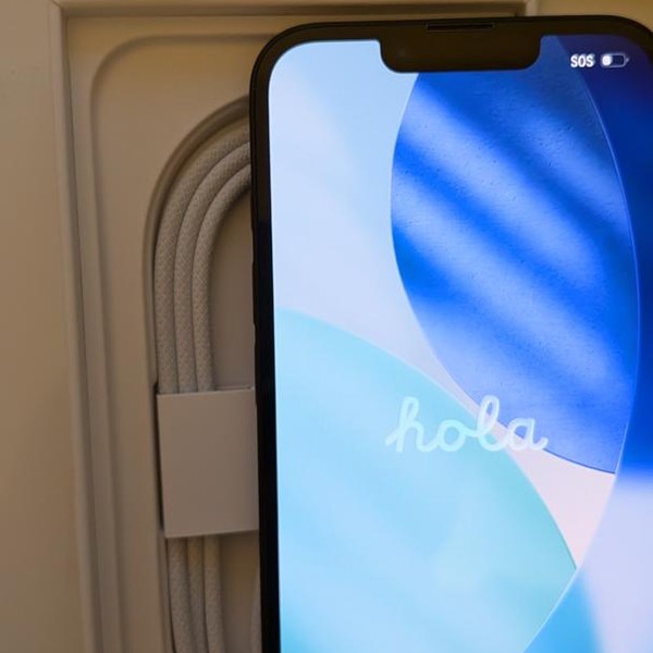 Apple iPhone 16e - Metro by T-Mobile, 128 GB, Black, A3212