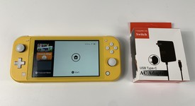 Fair
													Nintendo Switch Lite - Yellow, photo 1 of 7