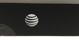 Mint
													LG V40 ThinQ - AT&T, Black, LM-V405UA, photo 1 of 11