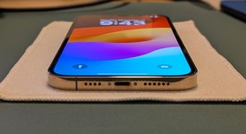 Good
													Apple iPhone 12 Pro Max - Unlocked, Gold, 256 GB, A2342, photo 4 of 9