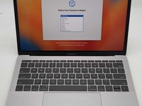 MacBook Pro 2017 (No Touch Bar) - 13"