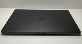 Mint
													MacBook Pro Late 2023 (M3) - 16" - Apple M3 Pro 12-core, Black, 512 GB, 18 GB, 18-core GPU, photo 2 of 6