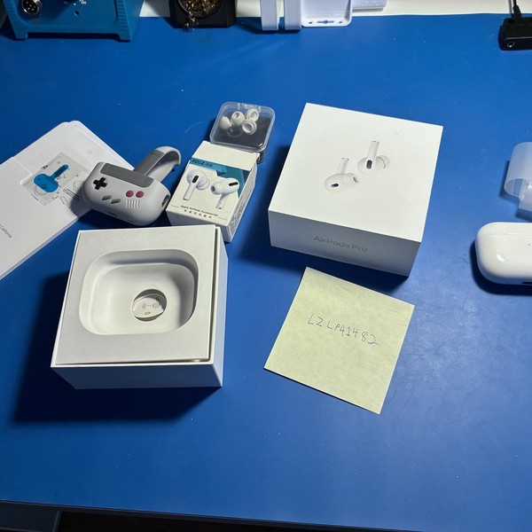 Apple AirPods Pro 2 - USB-C