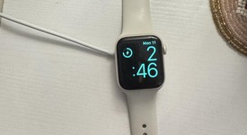 Good
													Apple Watch SE 2nd Gen 40mm - Starlight, A2722 - GPS, Aluminum, photo 3 of 6