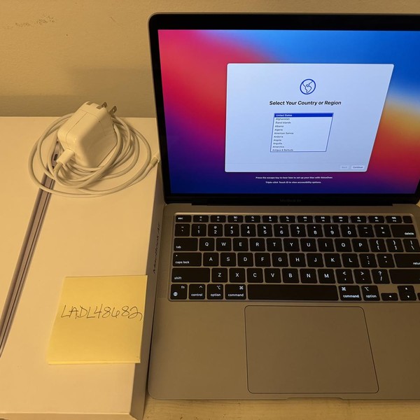 MacBook Air 2020 - 13 inch - 256 GB, Silver, 8 GB, Apple M1