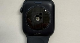 Good
													Apple Watch SE 2nd Gen 44mm - Unlocked, Midnight, A2727 - Cellular, Aluminum, photo 4 of 7