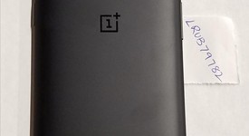 Mint
													OnePlus 5T - Unlocked, Black, 128 GB, 8 GB, photo 4 of 4