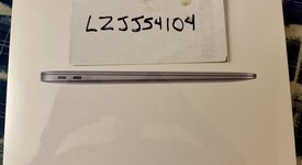 New
													MacBook Air 2020 - 13" - Apple M1, Gray, 256 GB, 8 GB, photo 1 of 5