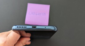 Mint
													Moto E 2020 - TracFone, Navy Blue, 32 GB, 2 GB, photo 6 of 6