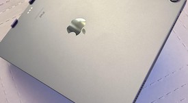 Fair
													Apple iPad Air 4th Gen - Unlocked, Sky Blue, 256 GB, A2324, photo 2 of 3