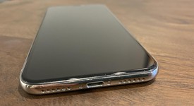 Good
													Apple iPhone X - Verizon, Silver, 64 GB, A1865, photo 3 of 11