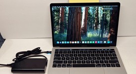 Good
													MacBook Pro 2018 (With Touch Bar) - 13" - I7, Silver, 1 TB, 16 GB, photo 1 of 20