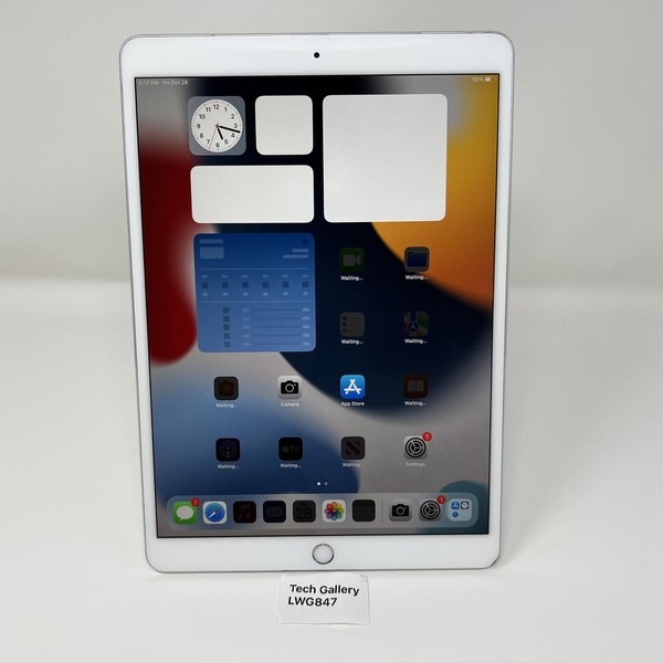 Apple iPad Pro 10.5 inch - Unlocked, 64 GB, Silver