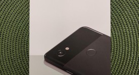 Mint
													Google Pixel 2 XL - Unlocked, Black, 64 GB, Google Edition, photo 1 of 12
