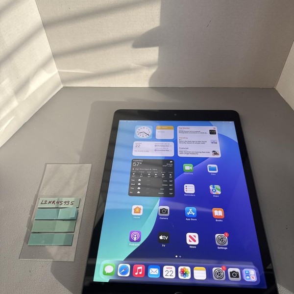 Apple iPad 7th Gen - Wi-Fi, 32 GB, Gray, A2197