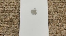 Good
													Apple iPhone 14 - Unlocked Non-US, Starlight, 256 GB, A2882, photo 2 of 5