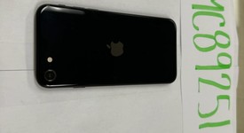 Mint
													Apple iPhone SE 3rd Gen 2022 - Unlocked, Midnight, 64 GB, A2595, photo 3 of 7