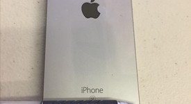 Good
													Apple iPhone SE 1st Gen 2016 - AT&T, Grey, 16 GB, A1662, photo 2 of 8