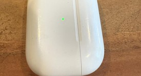 Used
													Apple AirPods Pro - MagSafe Case, photo 2 of 7