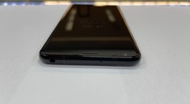 Good
													LG V30 - Unlocked Non-US, Black, 128 GB, H930DS, Plus Dual Sim, photo 4 of 8