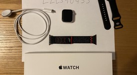 Mint
													Apple Watch SE 3rd Gen 40mm - Unlocked, Starlight, A3326 - Cellular, photo 5 of 9