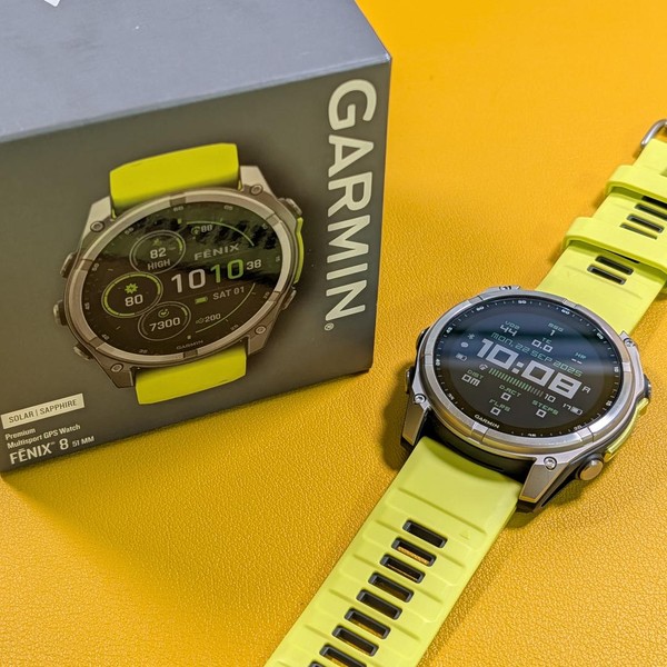 Garmin Fenix 8 - Titanium, SOLAR
