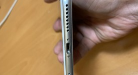 Good
													Apple iPhone 6S Plus - AT&T, Silver, 64 GB, A1634, photo 3 of 4