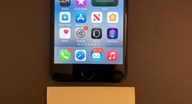 Good
													Apple iPhone SE 3rd Gen 2022 - Unlocked, Midnight, 128 GB, A2595, photo 2 of 5