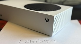 Mint
													Xbox Series S (2020) - White, 512 GB, photo 1 of 5