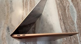 Good
													MacBook Air 2020 - 13" - I3, Gold, 256 GB, 8 GB, photo 3 of 6