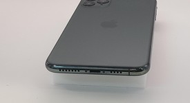 Mint
													Apple iPhone 11 Pro Max - Unlocked, Green, 64 GB, A2161, photo 4 of 7