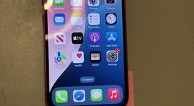 Mint
													Apple iPhone 14 - Unlocked, Red, 128 GB, A2649, photo 3 of 4