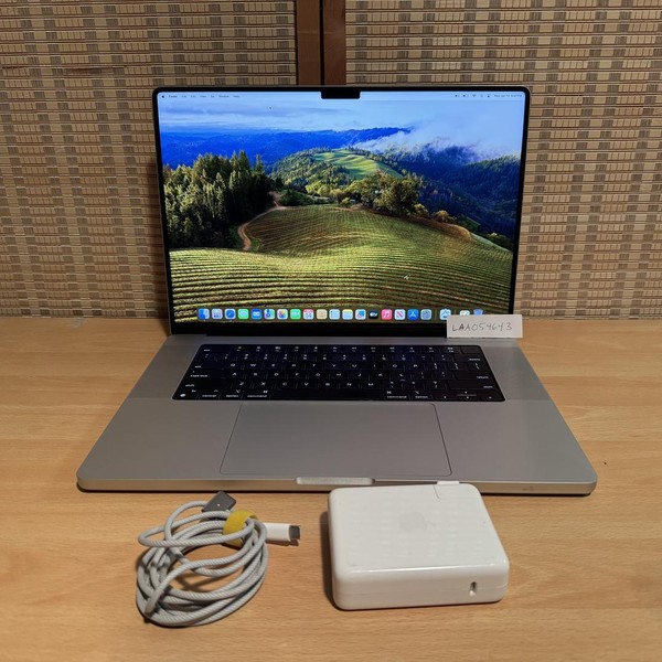 MacBook Pro 2021 - 16 inch - Apple M1 Max, Silver, 2 TB, 64 GB