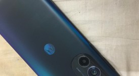 Fair
													Motorola Edge Plus (2022) - Unlocked, Blue, 512 GB, 8 GB, photo 1 of 6