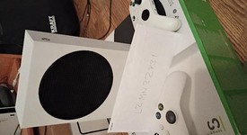 Mint
													Xbox Series S (2020) - White, 512 GB, photo 1 of 8